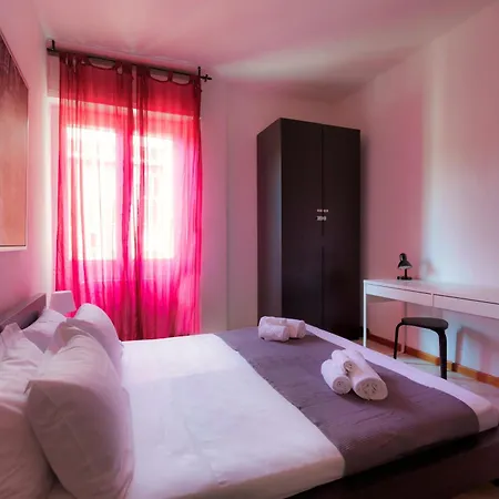 Апартаменты 5' From Navigli: Wi-fi, Comfort E Relax *