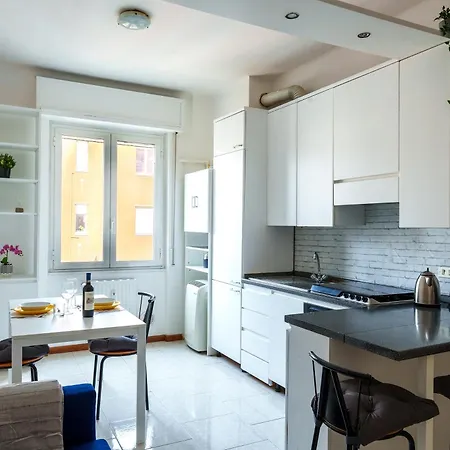 Апартаменты 5' From Navigli: Wi-fi, Comfort E Relax Милан